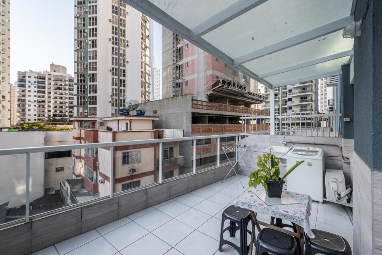 Em Frente Ao Shopping Atlantico! Com Sacada, Garagem E Ar Condicionado Balneario Camboriu Exterior photo